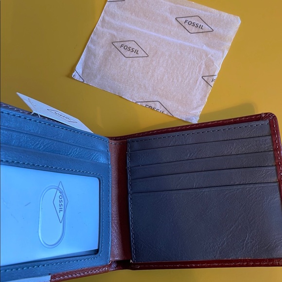 Fossil wallet - Picture 2 of 2